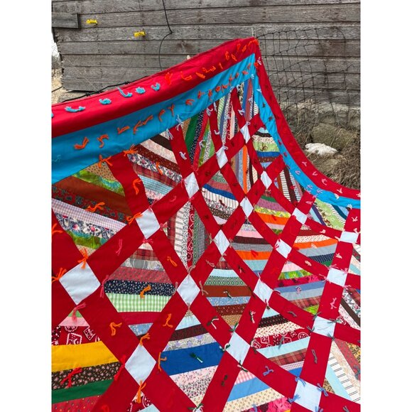 Vintage 60's Heavy Tied Scrappy Patchwork Quilt Red Blue 92.5x81" - Picture 10 of 16